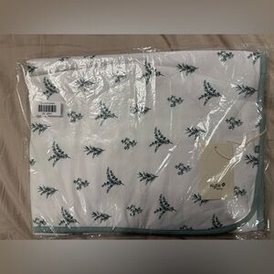 NWT Kyte Baby Eucalyptus Baby Blanket - 33x33